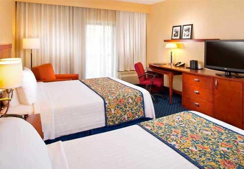 Hotel Courtyard By Marriott Memphis Airport Exterior foto