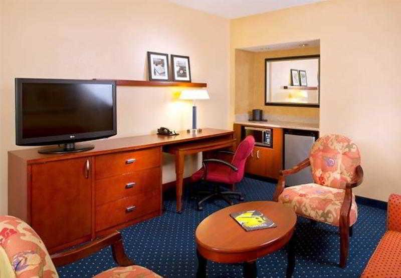 Hotel Courtyard By Marriott Memphis Airport Exterior foto
