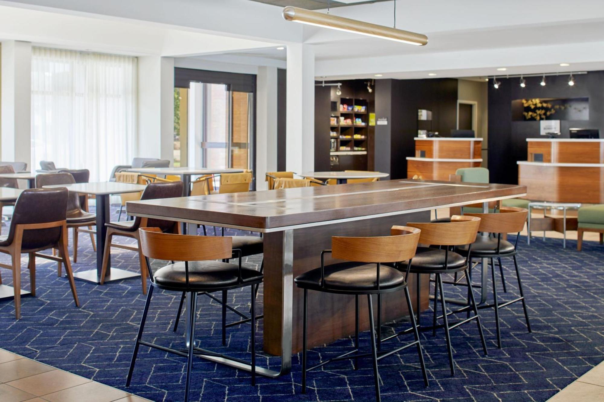 Hotel Courtyard By Marriott Memphis Airport Exterior foto