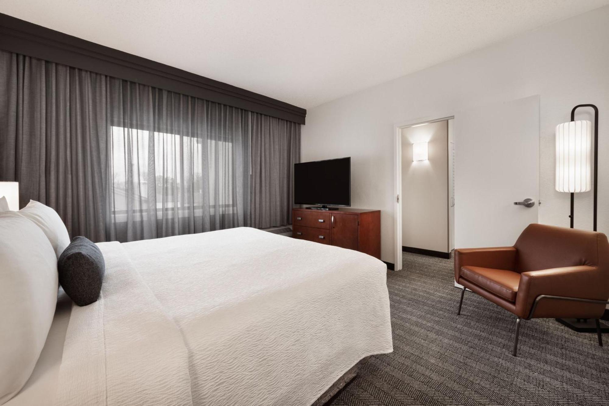 Hotel Courtyard By Marriott Memphis Airport Exterior foto