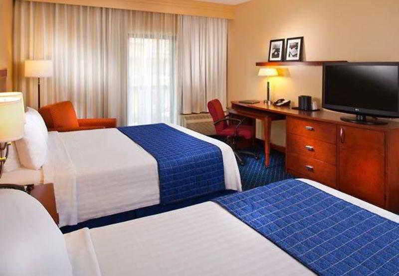 Hotel Courtyard By Marriott Memphis Airport Exterior foto